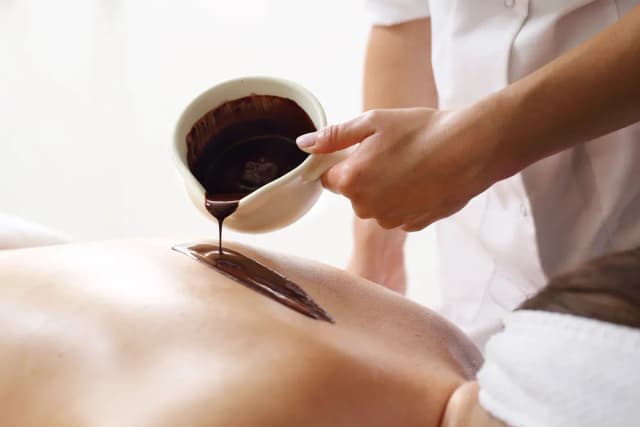Czekolada do masażu spa: odkryj sekrety relaksu i pielęgnacji skóry Czekolada do masażu spa: odkryj sekrety relaksu i pielęgnacji skóry