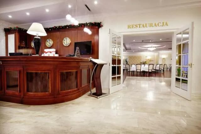 Co robi recepcjonistka w hotelu? Odkryj jej kluczowe obowiązki Co robi recepcjonistka w hotelu? Odkryj jej kluczowe obowiązki